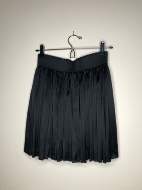Dolce & Gabbana Black Pleated Silk Skirt Size 38